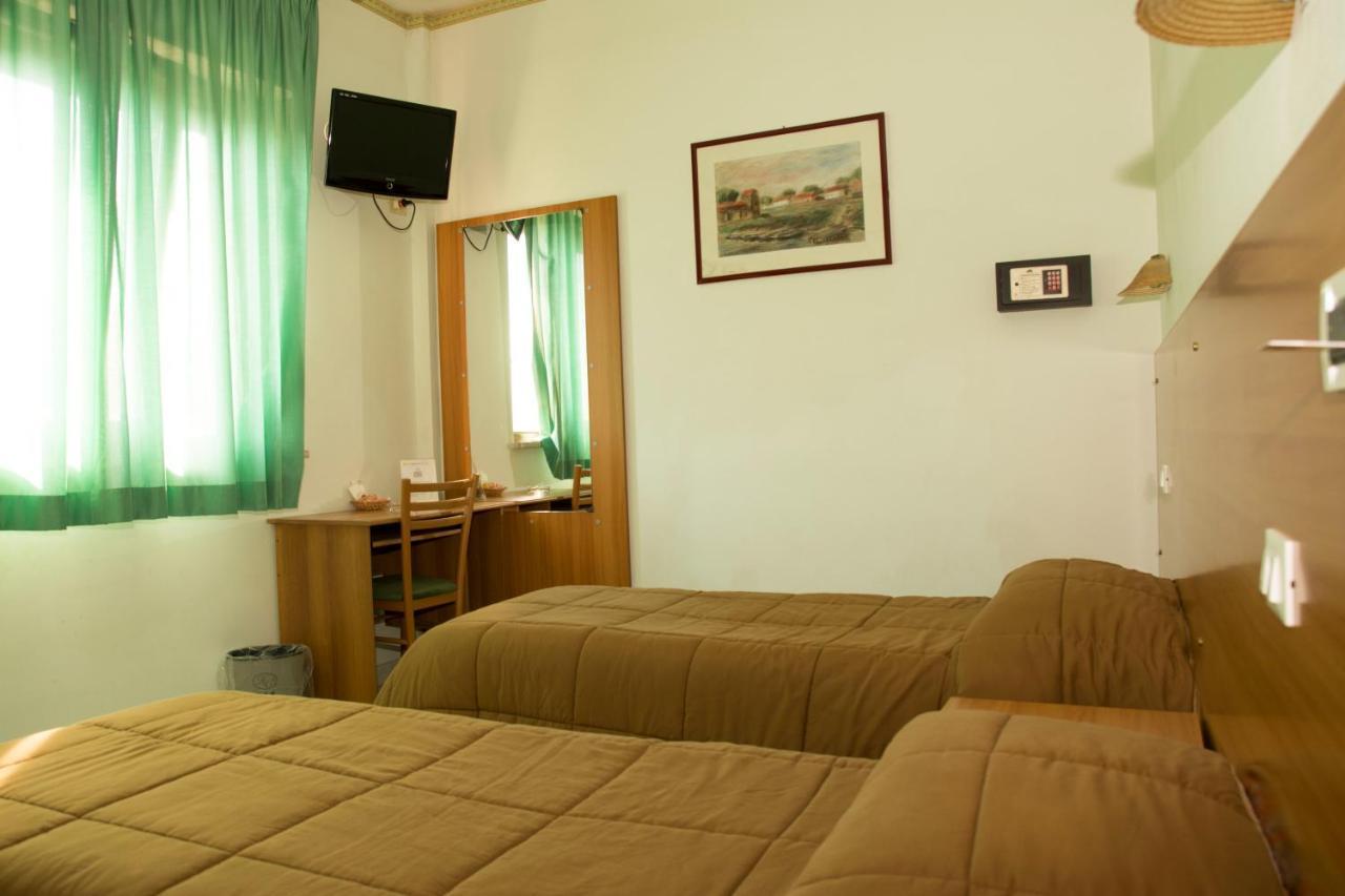 Hotel California Ariccia Esterno foto