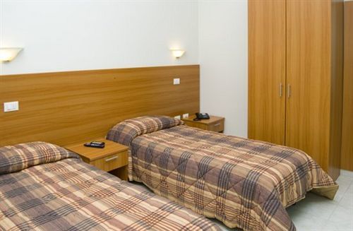 Hotel California Ariccia Esterno foto