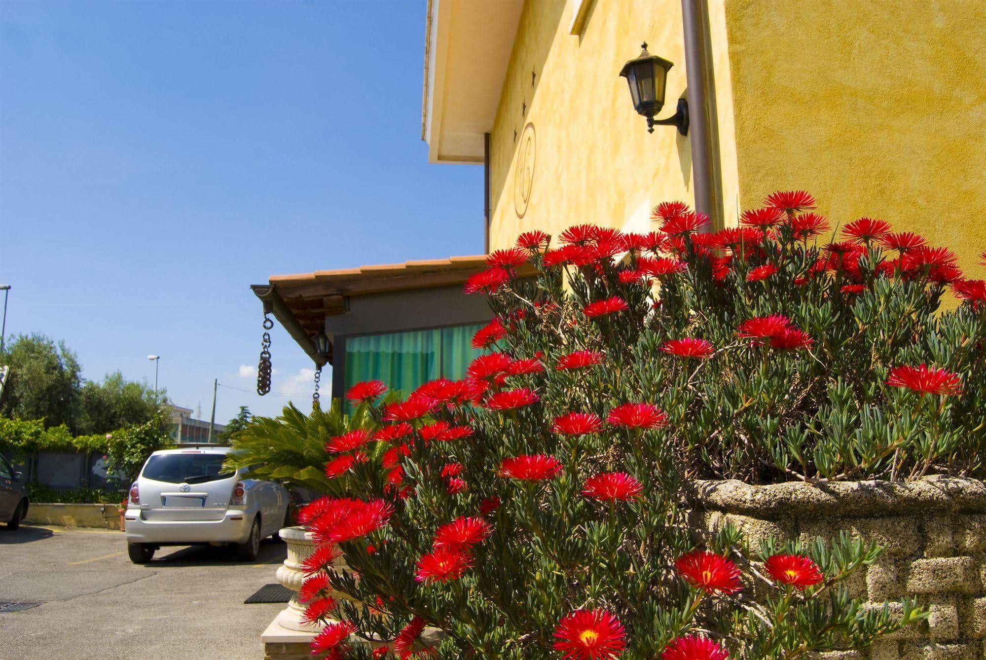 Hotel California Ariccia Esterno foto