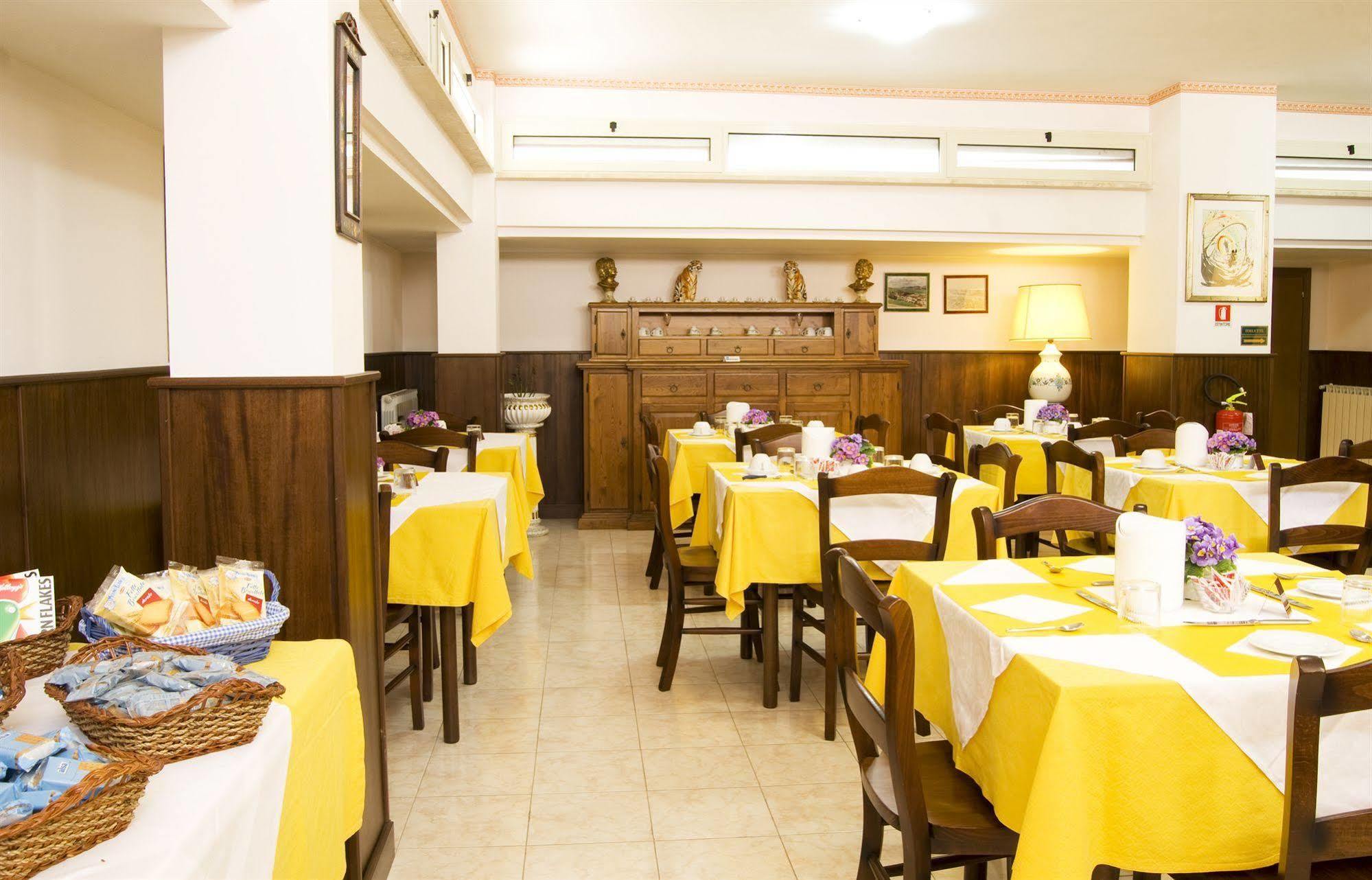 Hotel California Ariccia Esterno foto